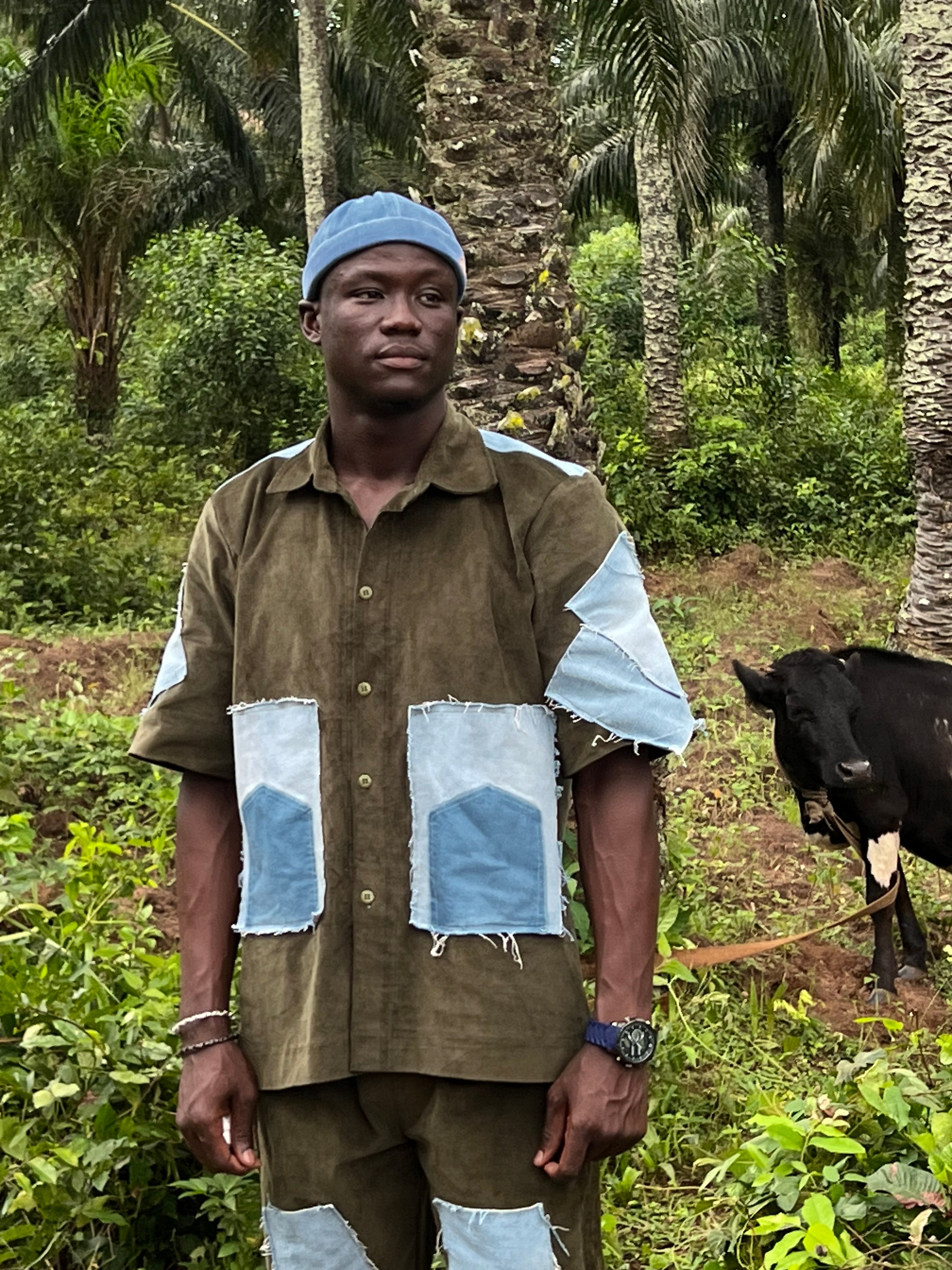 Ensemble OLÚDAMÍLẸ́KUN velours & denim – 1Look By Adé