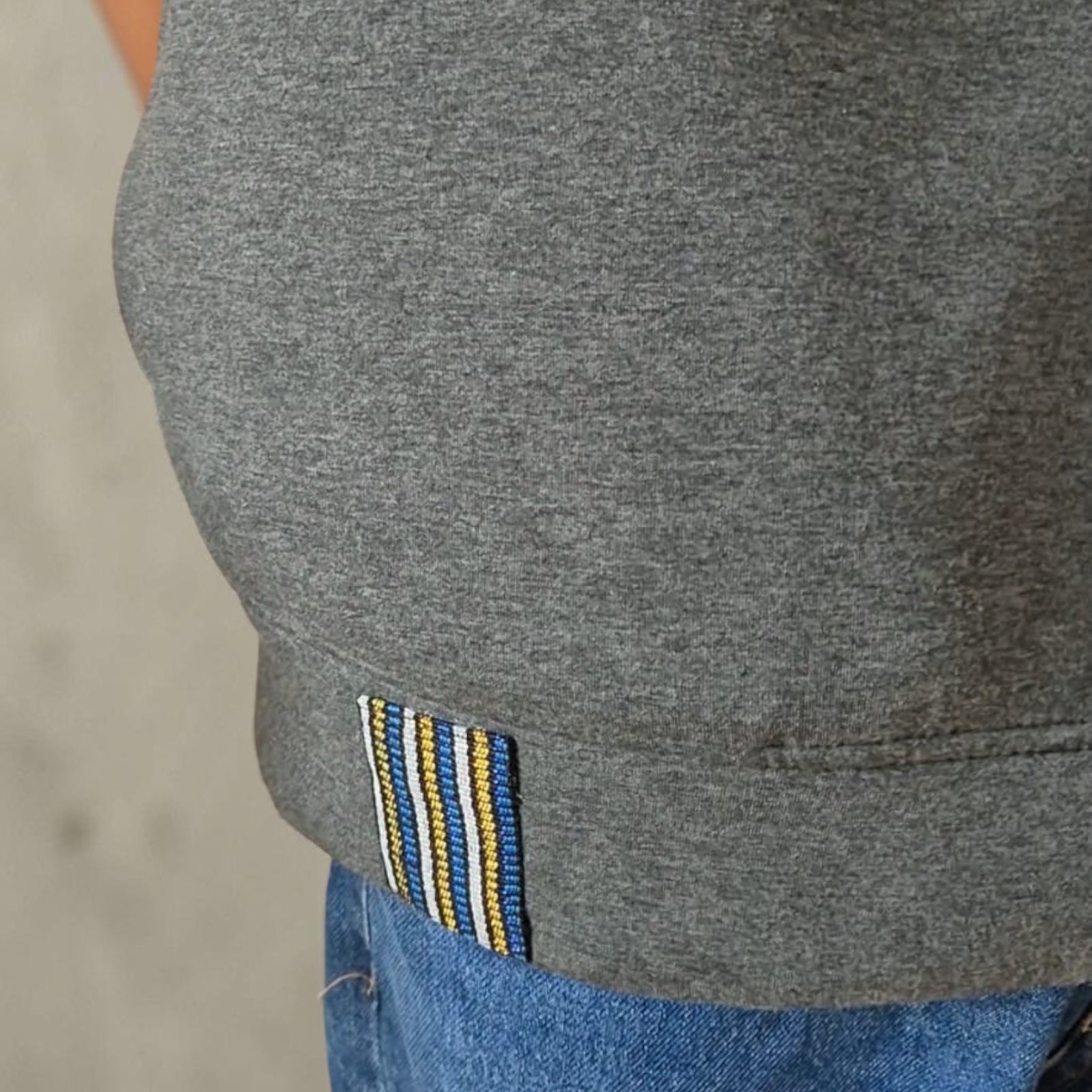 Hoodie détail en pagne tissé 1 Look By Adé