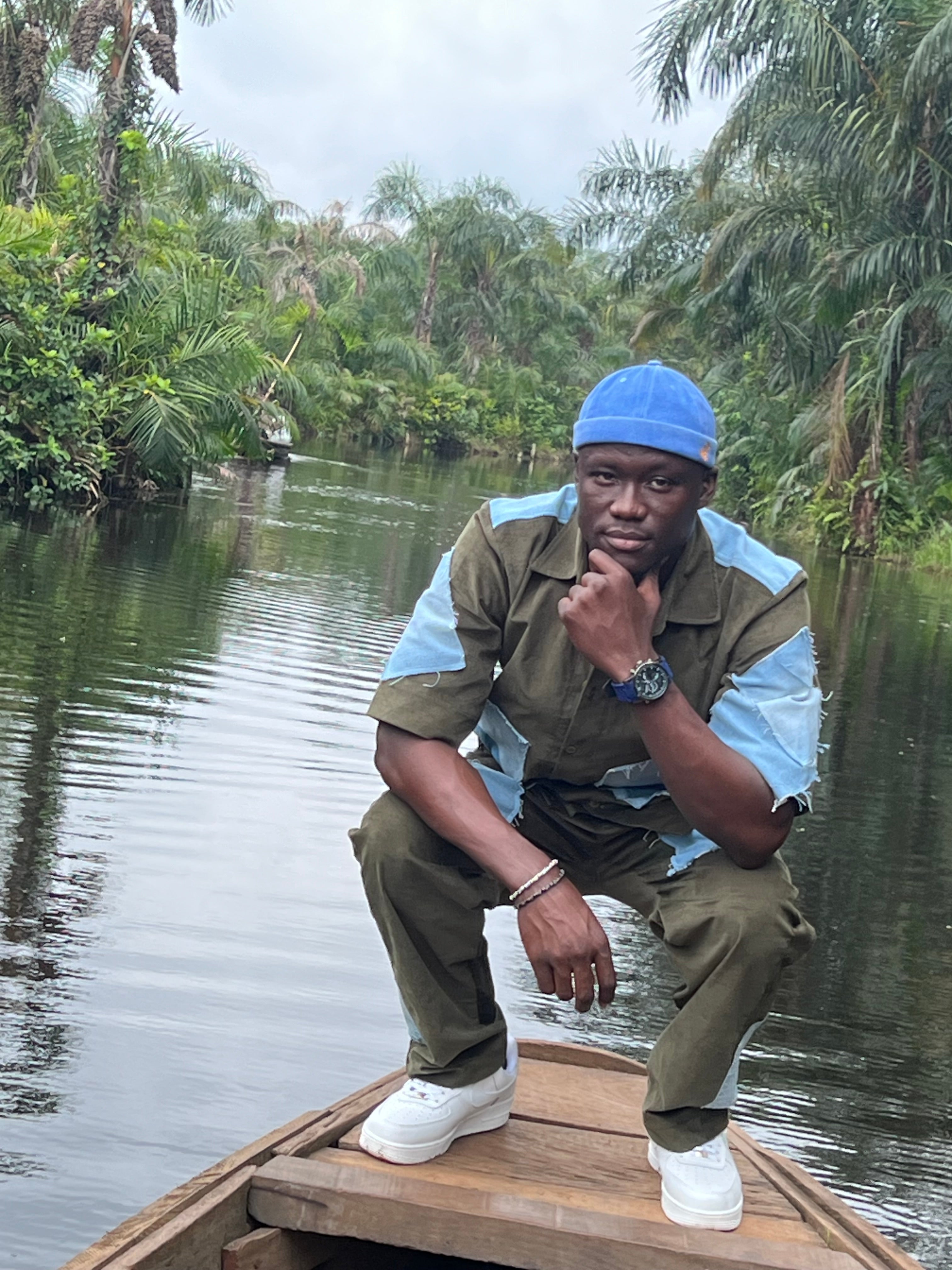 Ensemble OLÚDAMÍLẸ́KUN velours & denim  à la riviere noire– 1Look By Adé