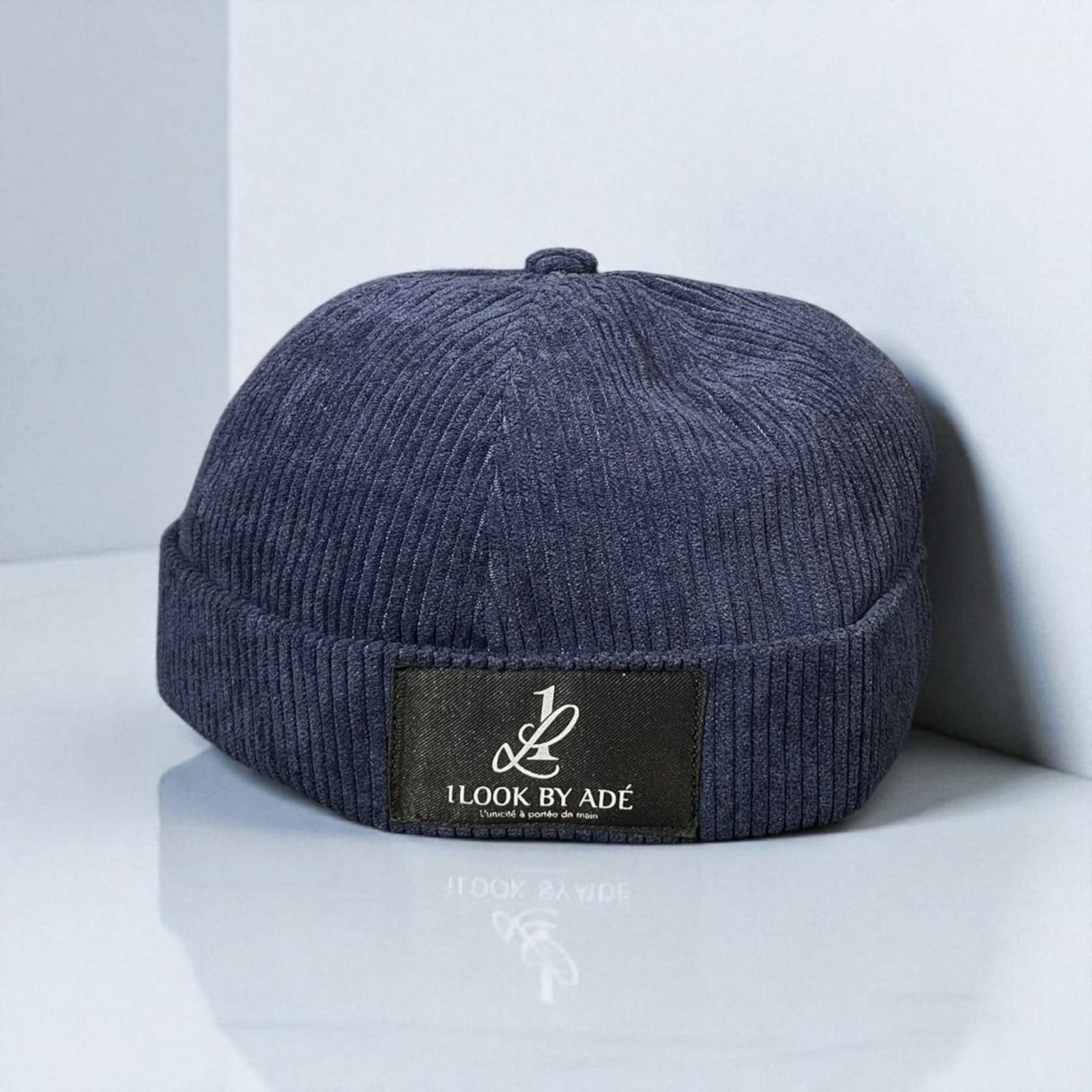 bonnet Docker ÌFẸ́ ÌMẸ̀JÌ 1Look By Adé – bonnet velours bleu doublé soie